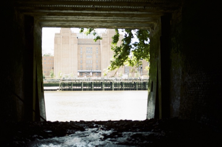 Photograph from the Waiting archive, image 029.
